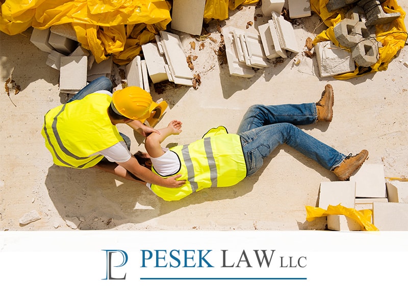 ¿Qué hacer en caso de sufrir un accidente de trabajo ? | Pesek Law