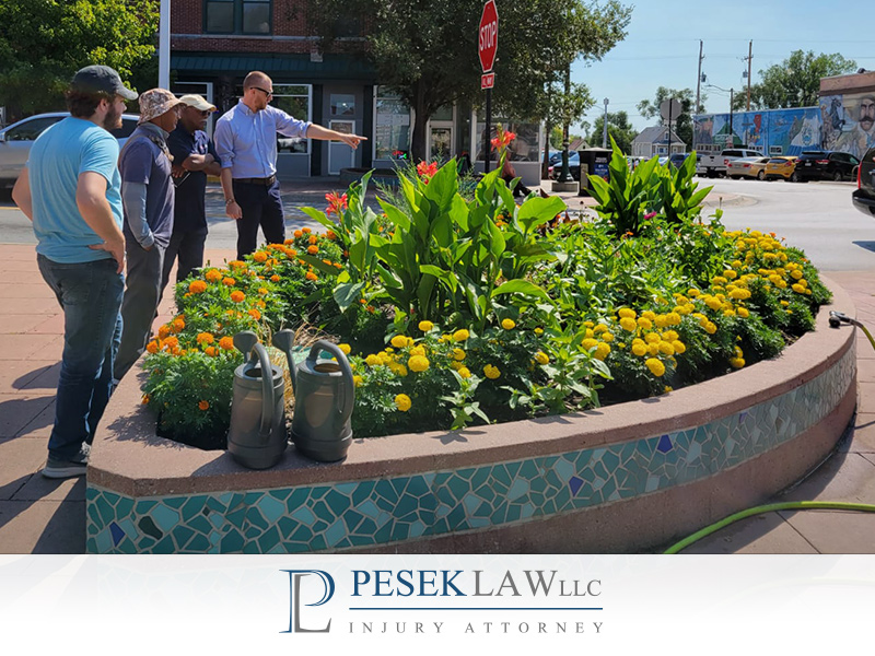 Thanks to our new partnerships we can continue the task of beautifying 24th Street!